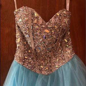 Sweet 15/16 ballgown